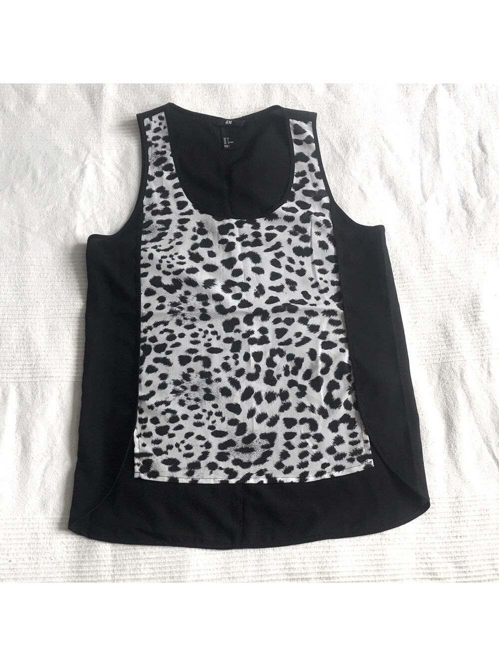 H&M Lightweight Sleeveless Animal Print Blouse Size 4